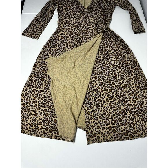BCBG Maxazria Bohemian Cheetah Print Wrap Dress Size M - Picture 9 of 16